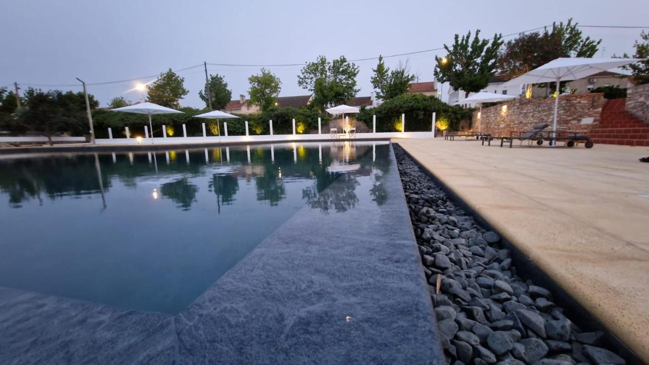 Villa Dos R'S Avis Esterno foto