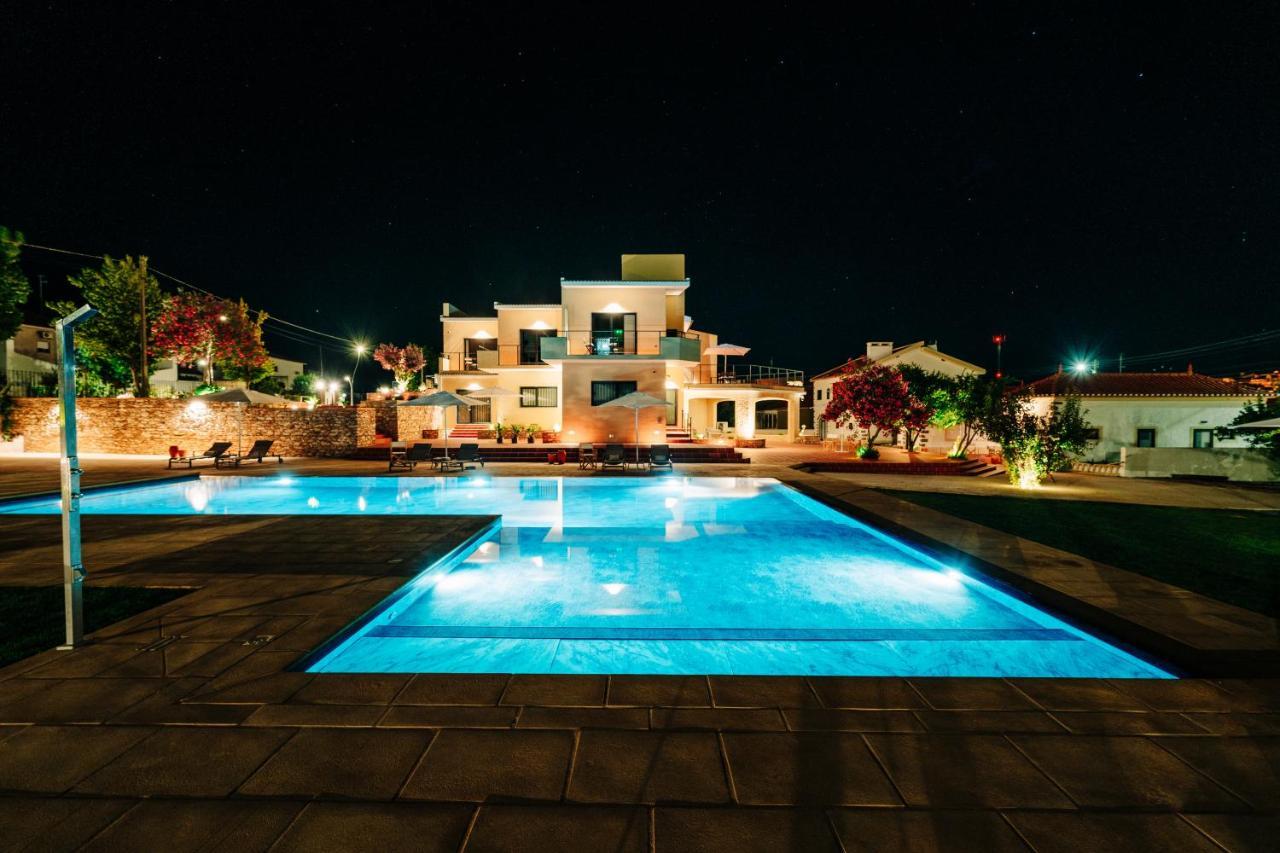 Villa Dos R'S Avis Esterno foto
